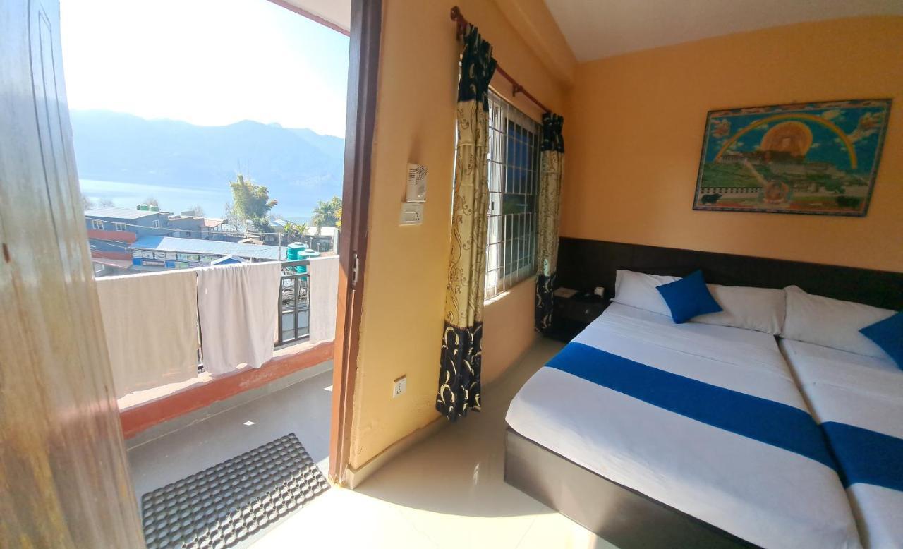 Golden Lake Pokhara Esterno foto